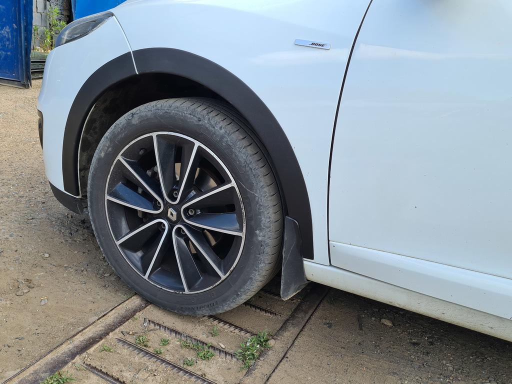 

Накладки на арки (8 шт, чорні) SW, ABS - пластик для Renault Megane III 2009-2016 рр.