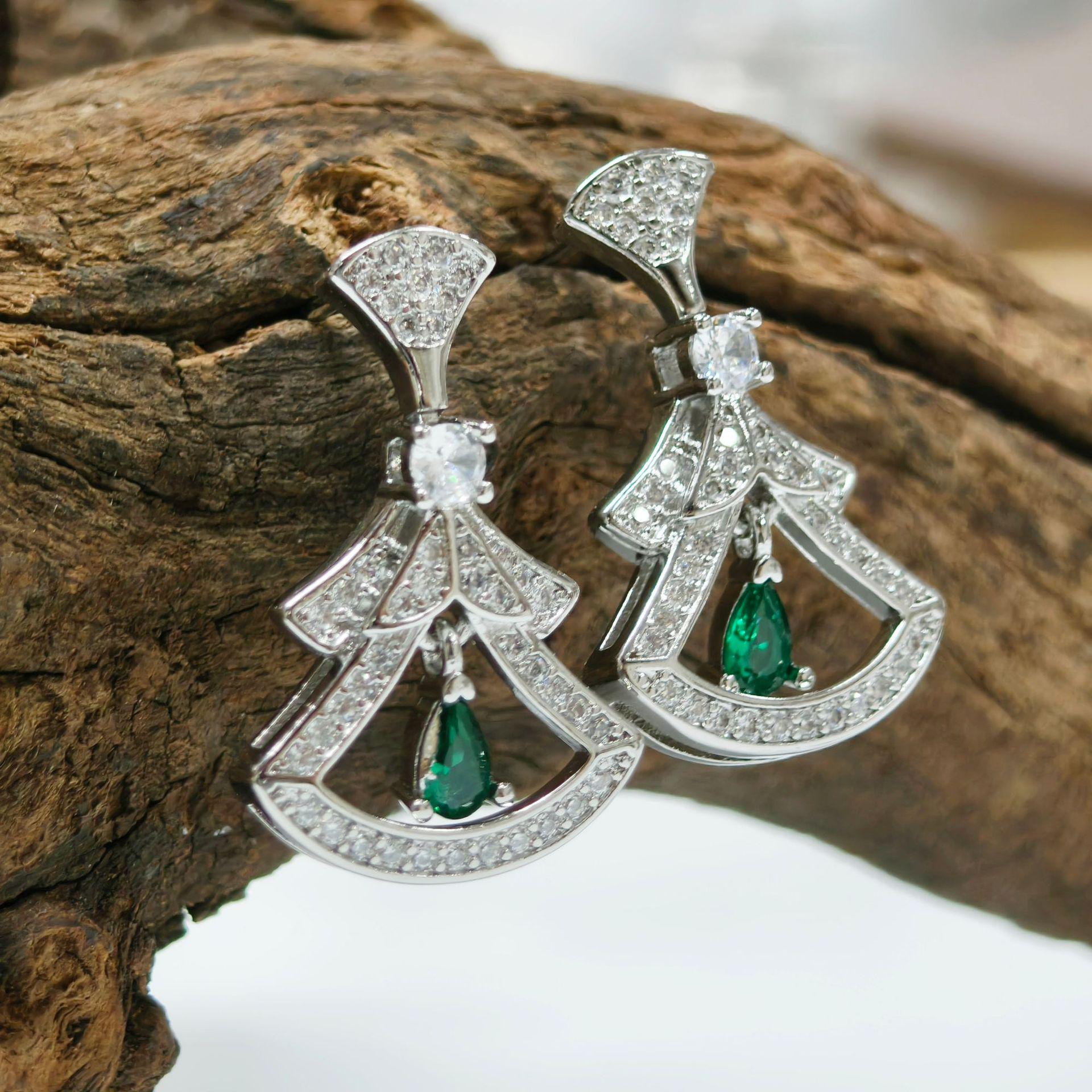 Gessen Jewelry High-Quality Skirt Dangle Earrings for Women with Rhinestone Fan Design