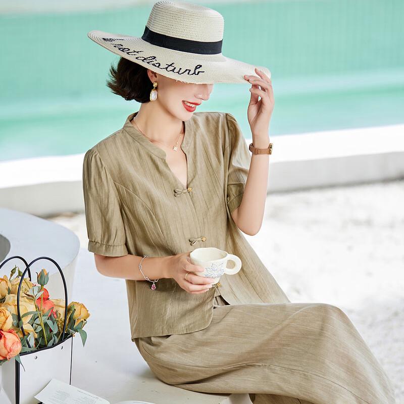 Pastte Sommer-Set im neuen chinesischen Stil für Mütter mit V-Ausschnitt und weiten Hosenbeinen