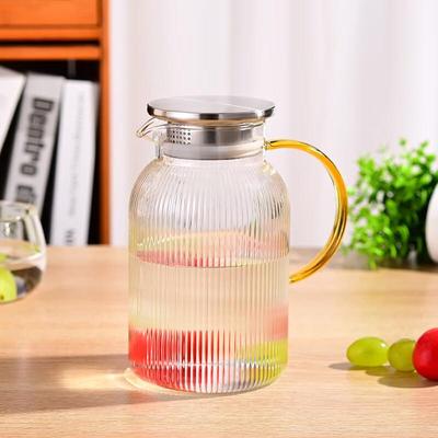 Trinkgeschirr – Wasserbehälter & Getränkespender