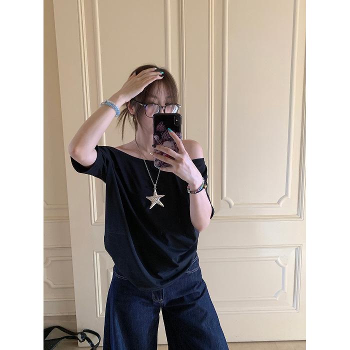 

Niche design off-the-shoulder gray short-sleeved T-shirt women s summer chic loose casual simple slanted shoulder black top XL чорний