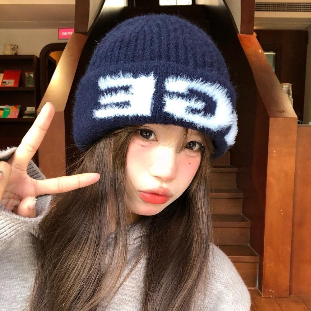 Ear Protection Knitted Beanie Hat Polyester Warm Earflap Beanie Hat For Women