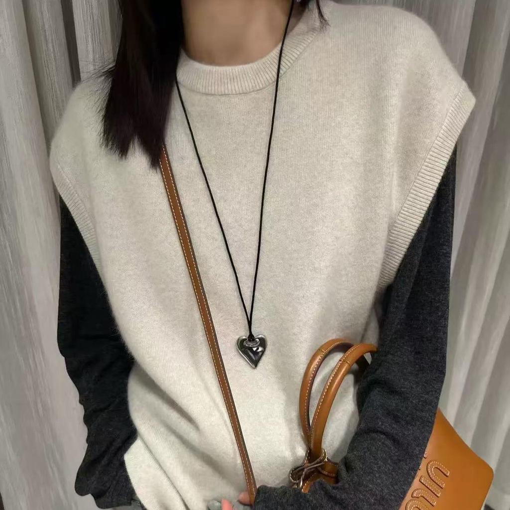 2026 Autumn/Winter Women's 100% Pure Wool Knit Vest - Fashionable, Loose Layering Gilet