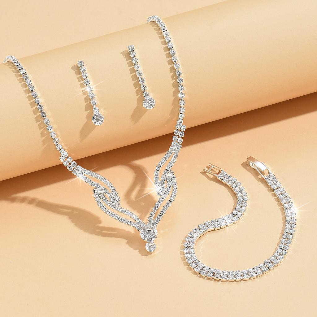 Accessoires de Festival Boucles d'Oreilles Complètes Diamantées Mariée Mariage Chaîne Bijoux de Dîner Accessoires de Club Collier Strass 3 Ensembles