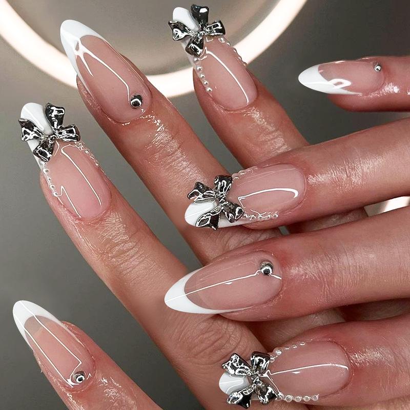 

High-End French White Edge Bow Nail Tips