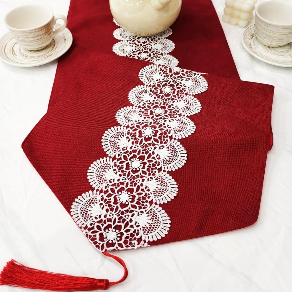 Rote Tischdecke Einfacher Tischläufer Glückliche Worte Leichter Luxus Tee-Läufer Quaste Quaste Neuer Stil