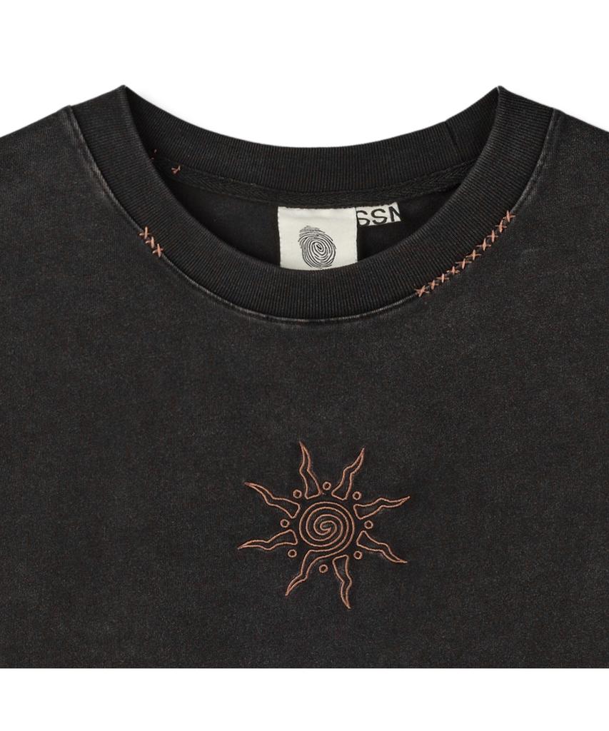 Aejyuttingkeumamaindeu Solar Eclipse T-Shirt_Black