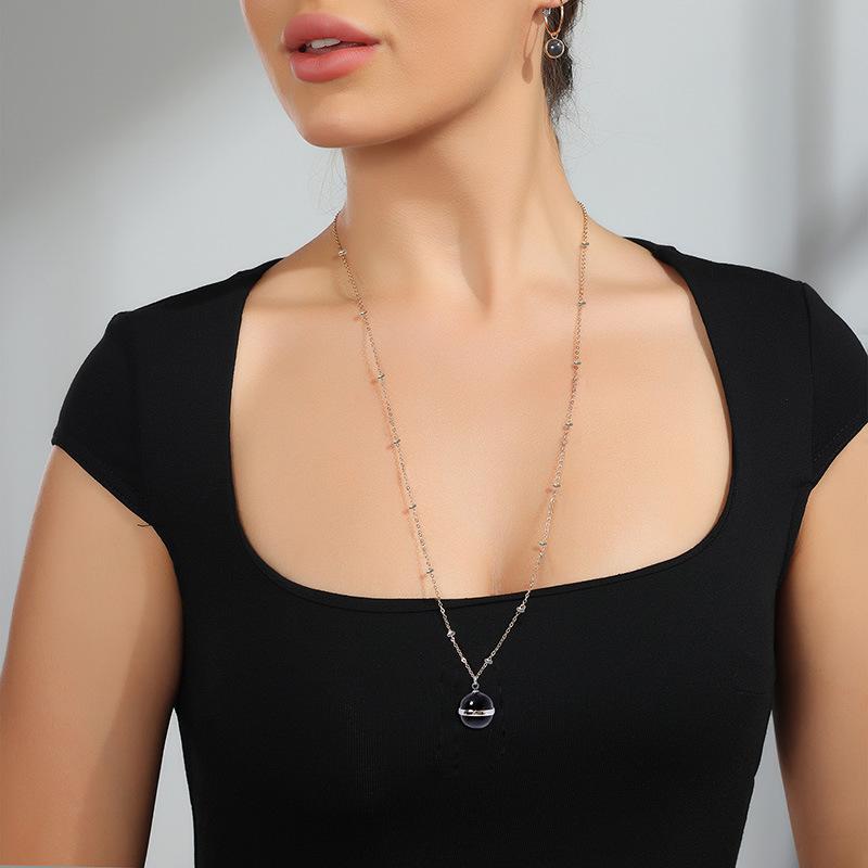 Spherical Necklace Autumn and Winter Design Style High-end Sweater Chain Retro Natural Stone Pendant Collarbone Chain
