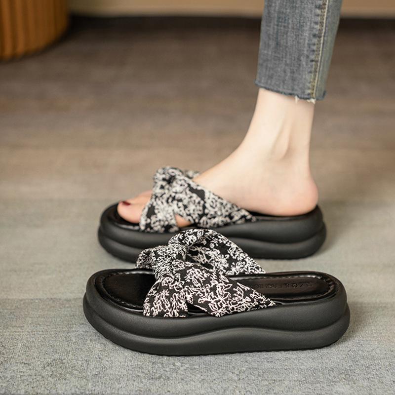 Cool slippers female summer wear 2025 new fairy style with skirt platform beach sandals fashion pregnant women one-word