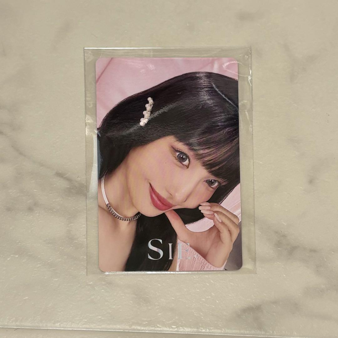 

[USED] TWICE Momo SIE. MOMO Color Contacts Trading Card