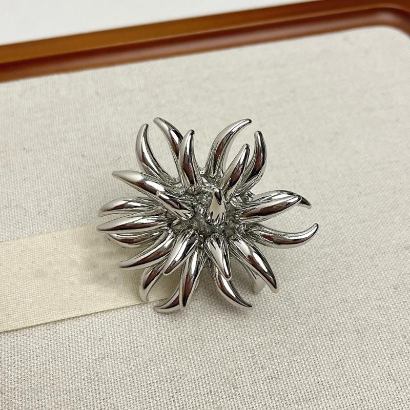 Contemporary Style Ring Statement Glitter Art Piece With Textured Finish Finger Jewelry Perfect For Gift Giving
