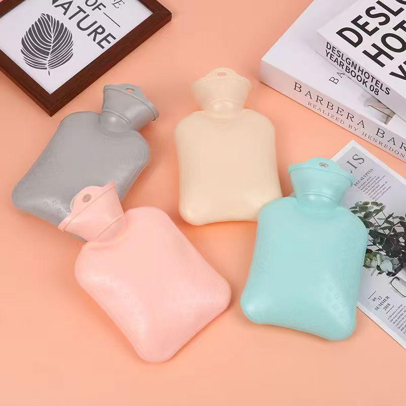 

Extra Large Super Long Hot Water Bottle - Thickened Warm Water Bag for Sleeping & Foot Warming 500ml