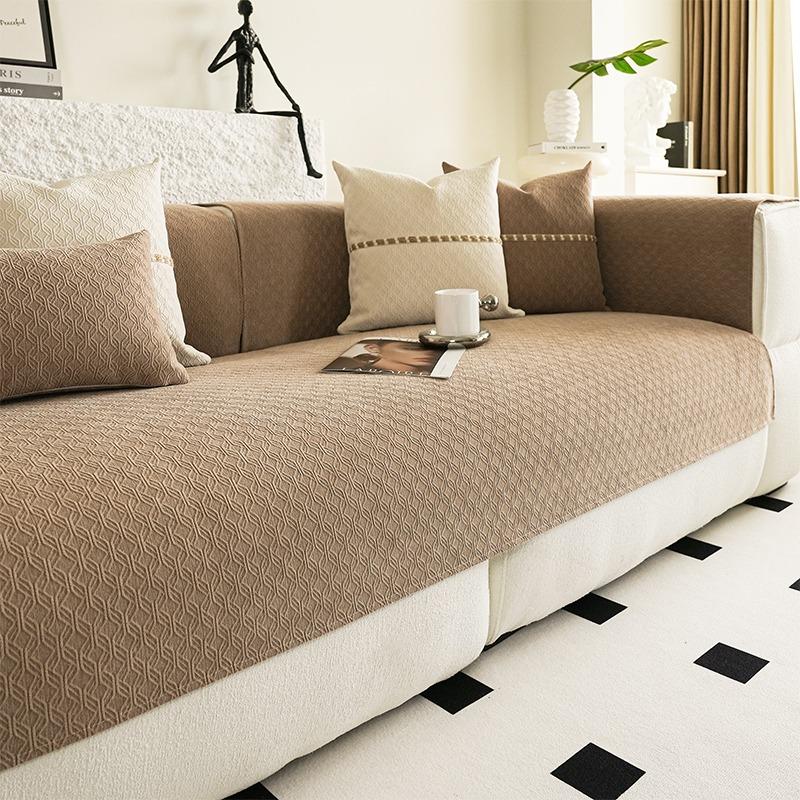 

1pc Geometric Texture Jacquard Chenille Non-Slip Sofa Cover, 4-Seasons Couch Cushion Pad, Anti-Skid Modern Living Room Decor 70*70cm коричневый