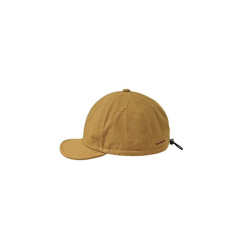 Fashionable Baseball Cap With Short Brim And Solid Color Design For Daily