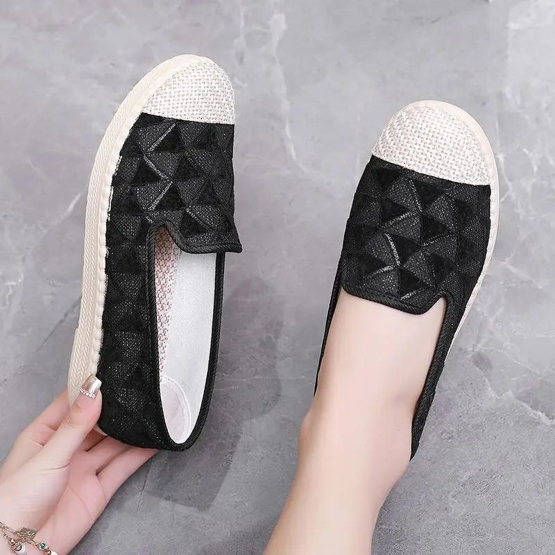Trends 2025 Original Soft Flat Ladies Footwear Aesthetic New In Comfortable and Elegant Deals Casual Walking Cheap Women's Shoes