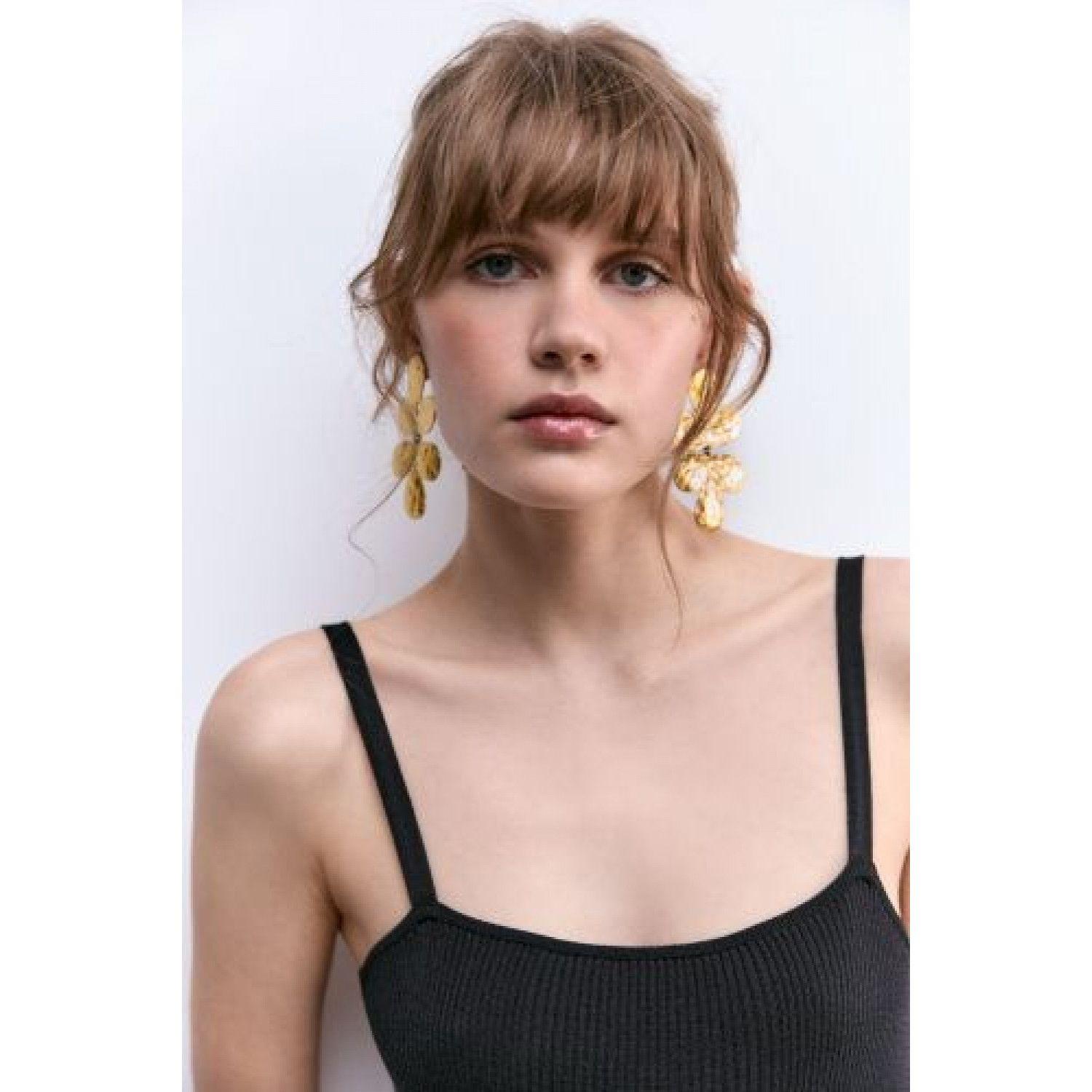 

DOUBLE CLOVER EARRINGS