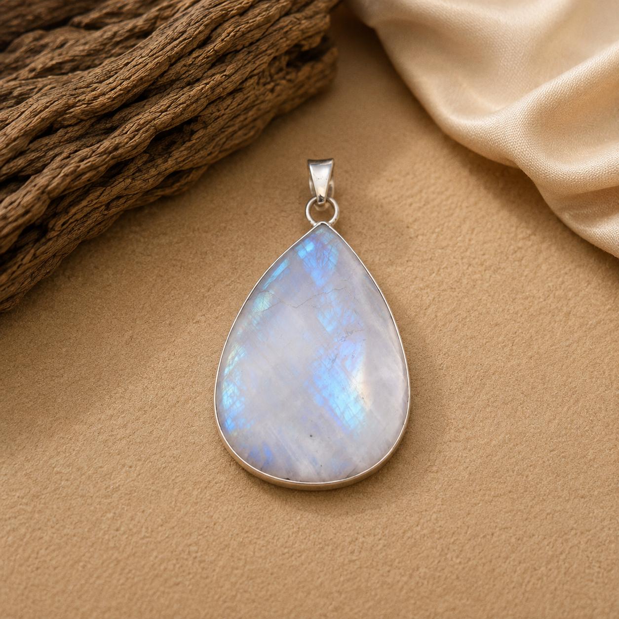 Rainbow Moonstone Pendant, 925 Sterling Silver