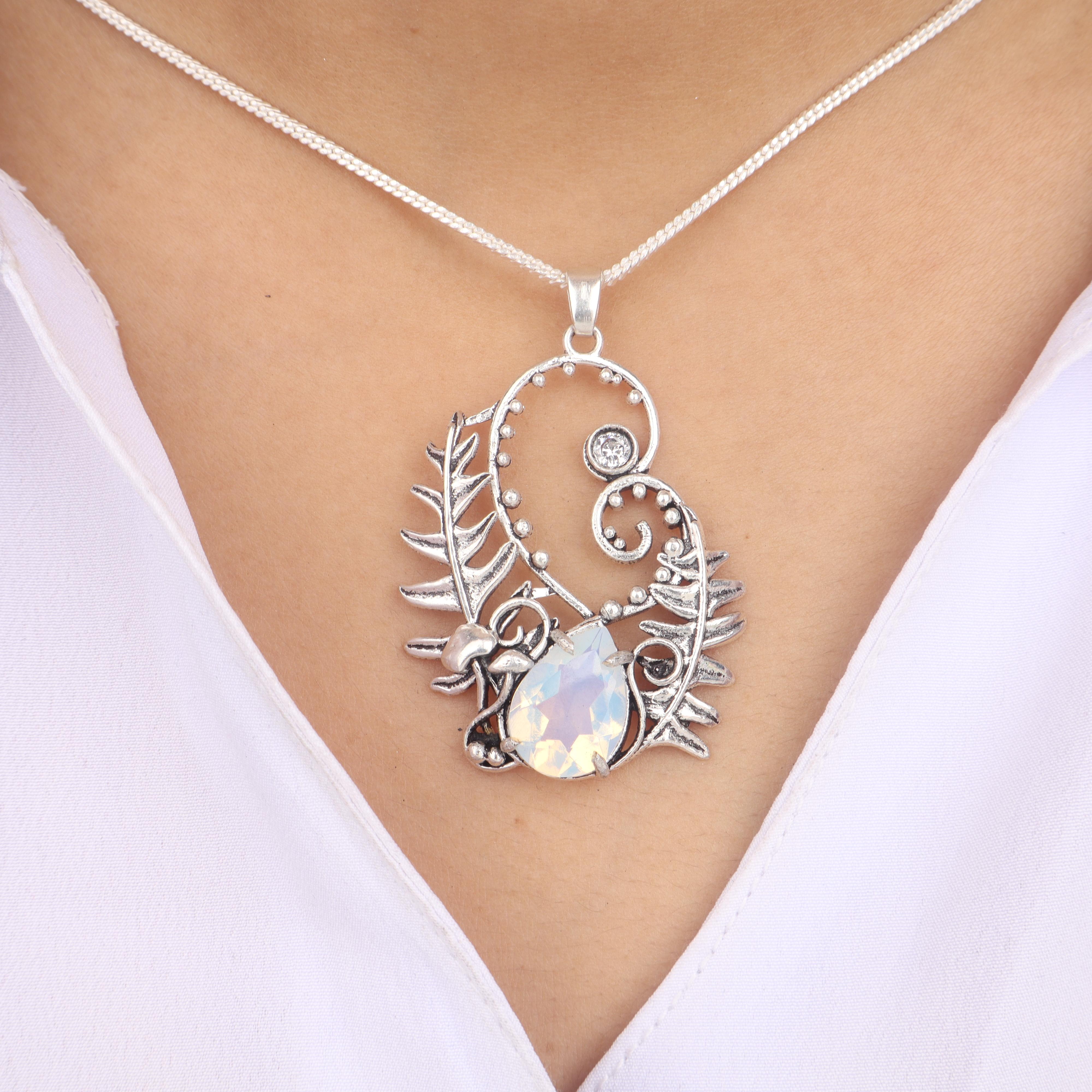 

Натуральный Молочный Опал Драгоценный Камень Серебро 925 пробы Подвеска на Удачу 1,8 Подарок для Сестры CP-42-20