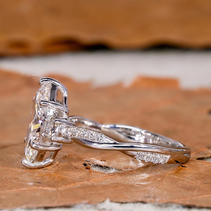 Six-claw Inlaid Horse Eye Ring Women's S-shaped Winding Lines Exquisite Jewelry Xiaohongshu Wedding Dress