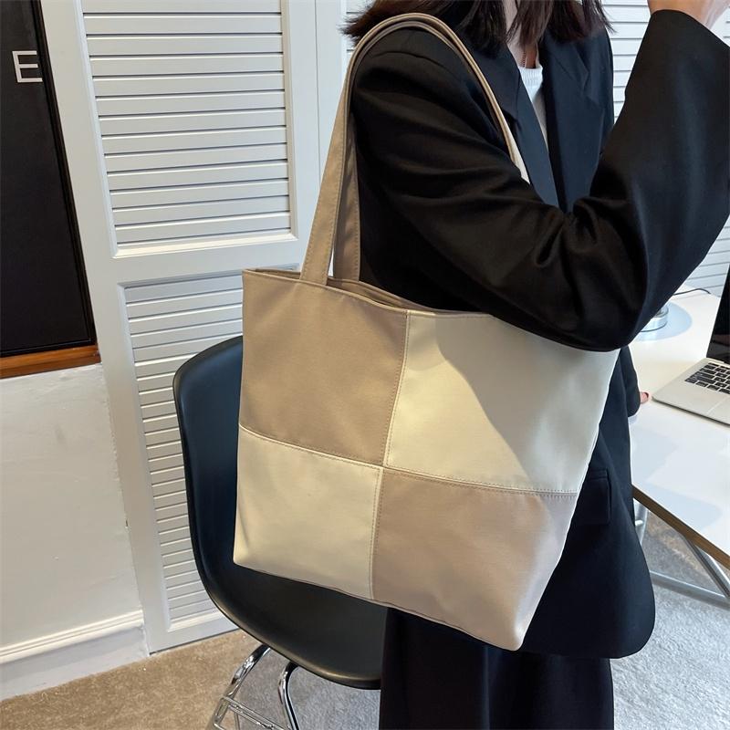 IELGY Fashion All-match Color Contrast Stitching Large Capacity Shoulder Bag Women
