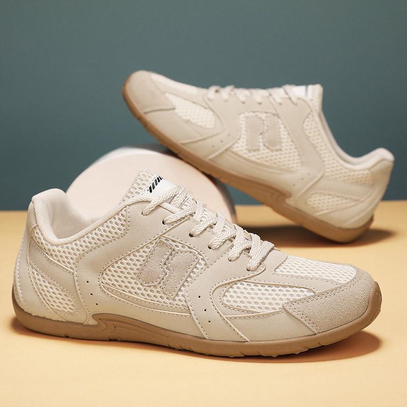 

2025 Новая весенняя дышащая сетчатая мужская обувь, противоскользящие повседневные кроссовки для бега на открытом воздухе, удобная спортивная обувь Zapatillas Hombre 44 бежевый