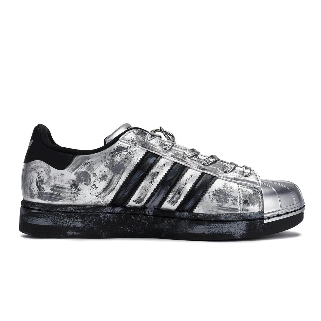 adidas Originals Superstar 2 811 Fabrication, Gris Argenté Foncé Cendré Chaussures de Skateboard Basse Tige Unisexe Noir Argenté KI9988(Team80-)