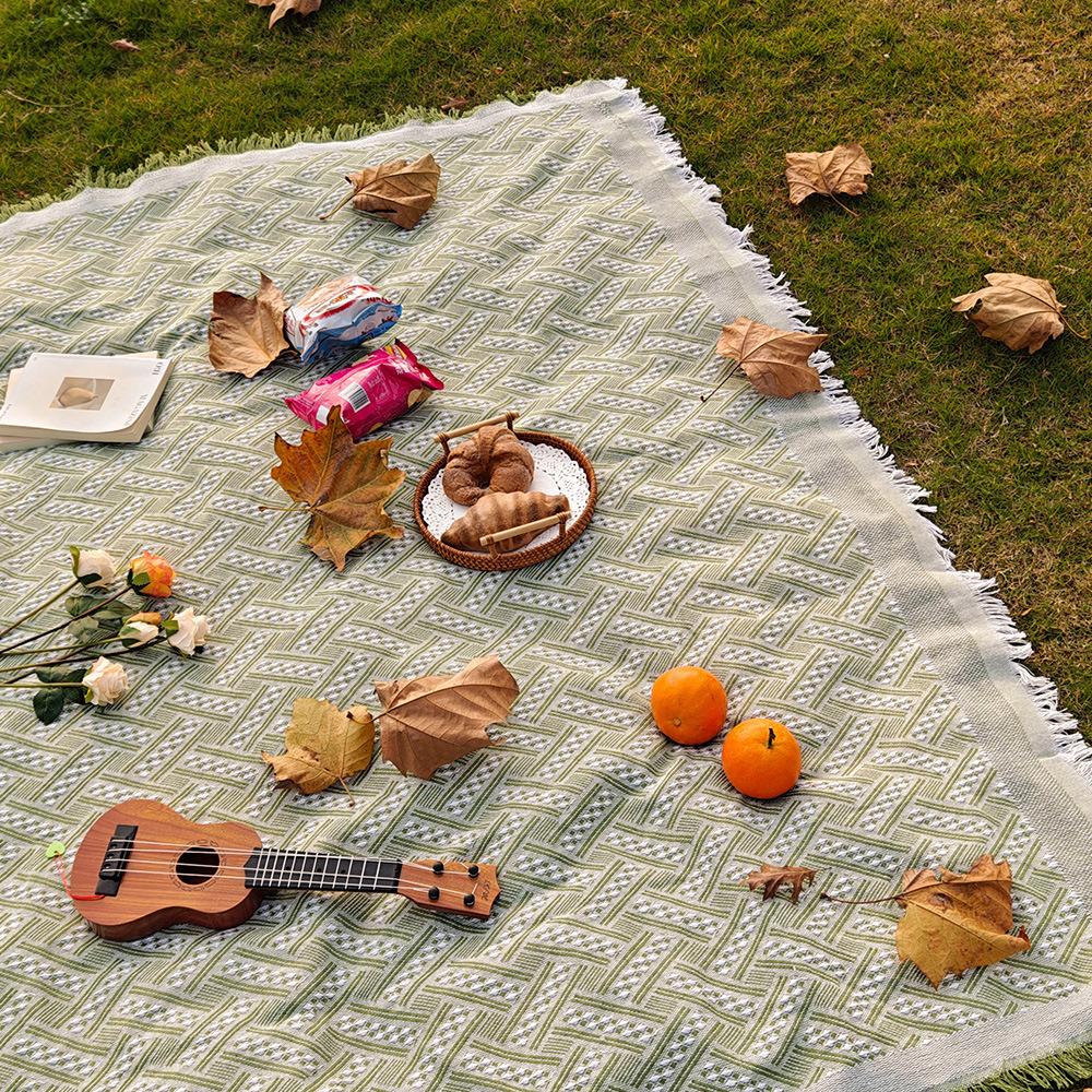

Outdoor Lawn Bohemia Camping Mat Tassels Sofa Blanket Picnic Cloth Tablecloth Moisture-proof Picnic Rug Tent Blanket 90x90cm