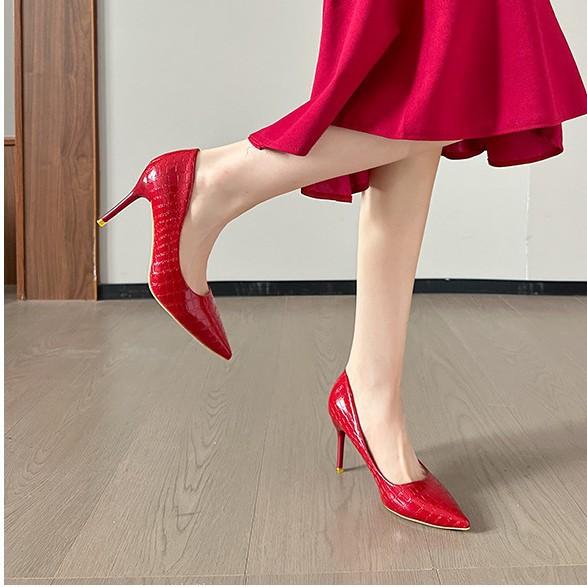 Foreign trade large size high heels women's sexy stiletto temperament versatile black professional work shoes single shoes women's shoes