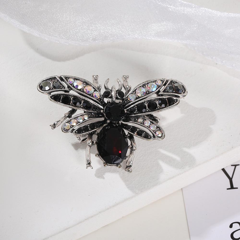 Bee Pearl Brooch, Insect Diamond-set High-end Niche Pin, Women's Rhinestone Brooch, High-end Clothing Accessories