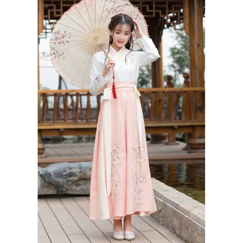 Hanfu Dress For Women With Embroidered Cross Collar And Polyester Fabric For Daily Wear