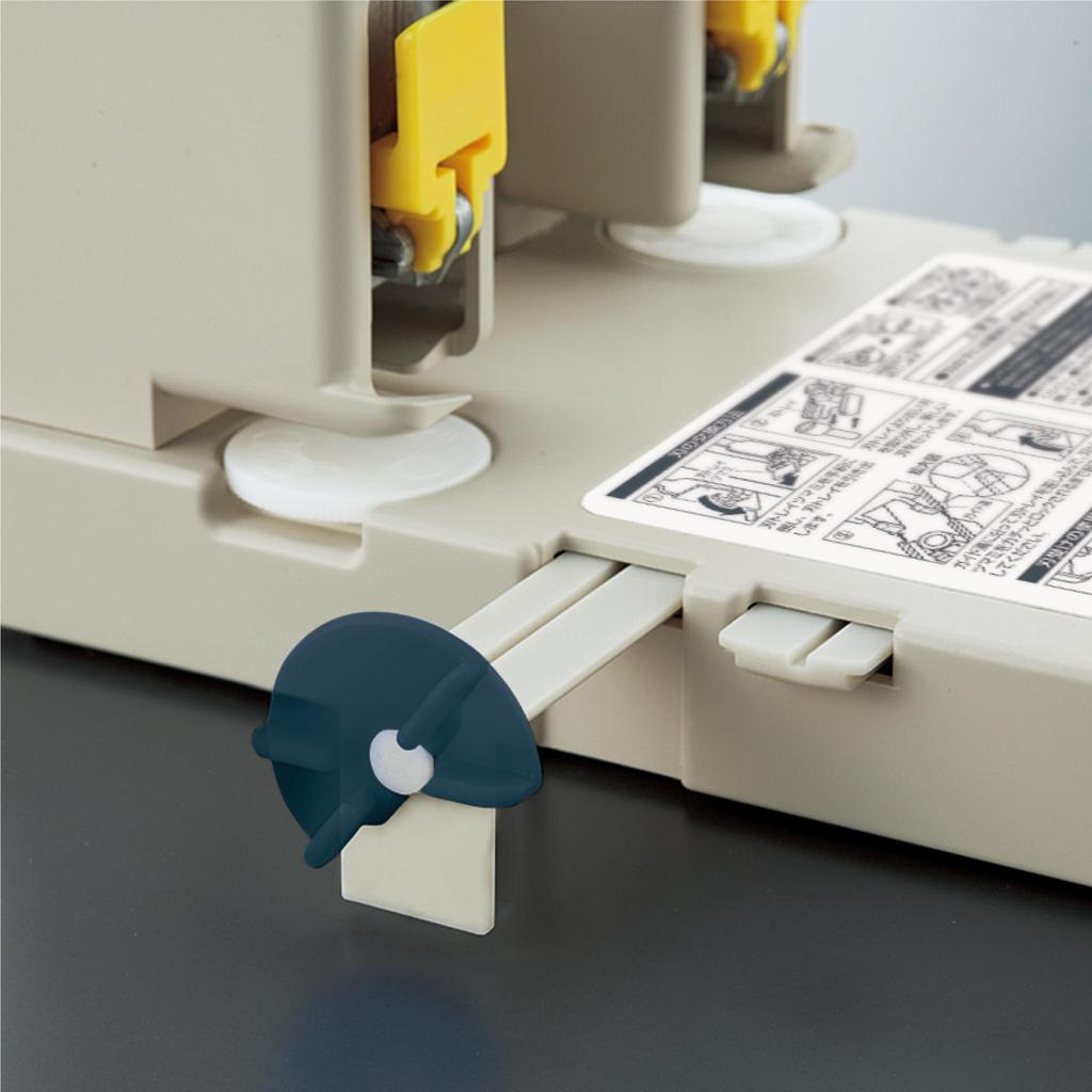 KOKUYO Heavy Duty Large Hole Punch PN-33 2-Hole (70 Sheets)