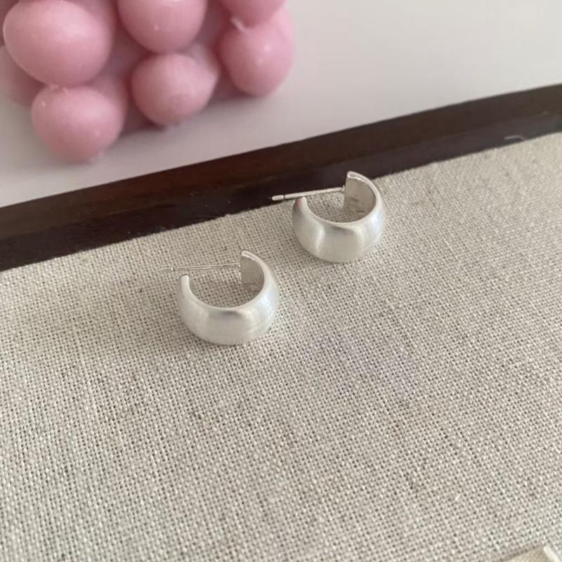 French Minimalist Brushed Metal C-Shaped Earrings with Elegant S925 Silver Needle Studs