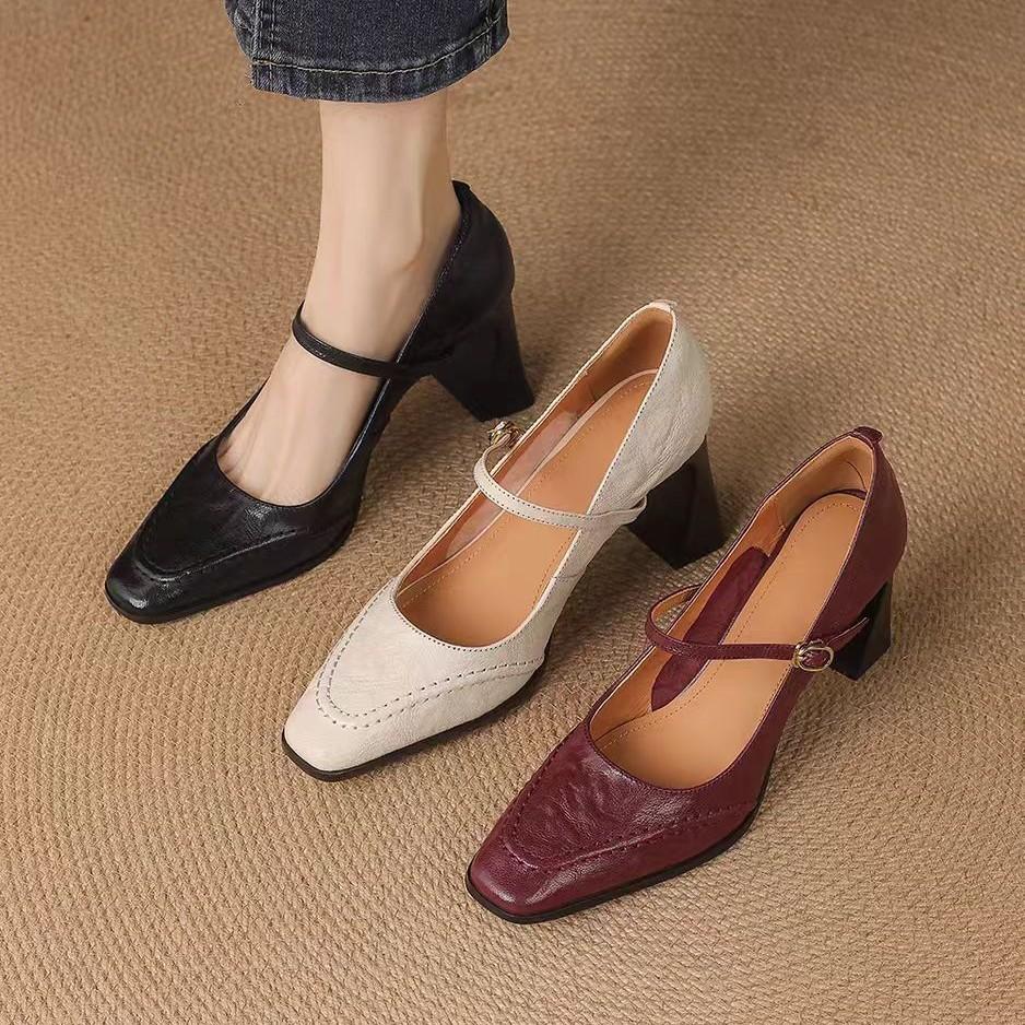 Mary Janes med tykk hæl 2025 nye retro sko med lav utringning og enkeltsko for kvinner, franske høye hæler, en stropp med liten firkantet tupp, motesko