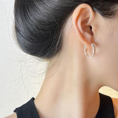 Minimalist Irregular Glossy Earrings Small Niche Cold Wind Design Women's Fashion Versatile Personality Temperament Elegant Classic Accessories