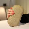Modische Abendclutch mit Perlenverzierungen und Schlossverschluss für formelle Anlässe