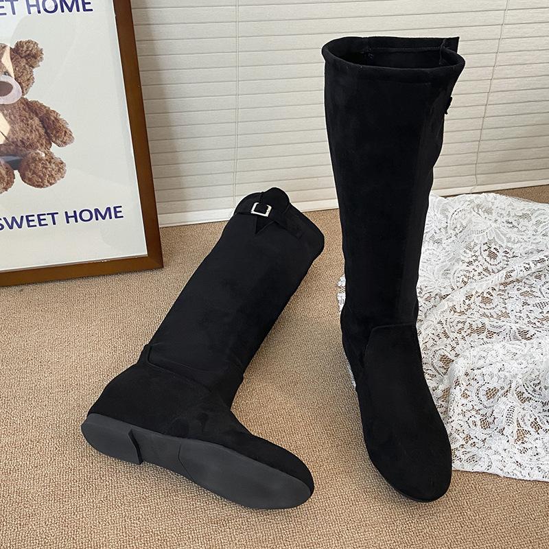 

Versatile high-tube stacking boots for women in the autumn and winter of 2025, the new super-fire belt buckle is thin and the inner height is increa 35 чёрный