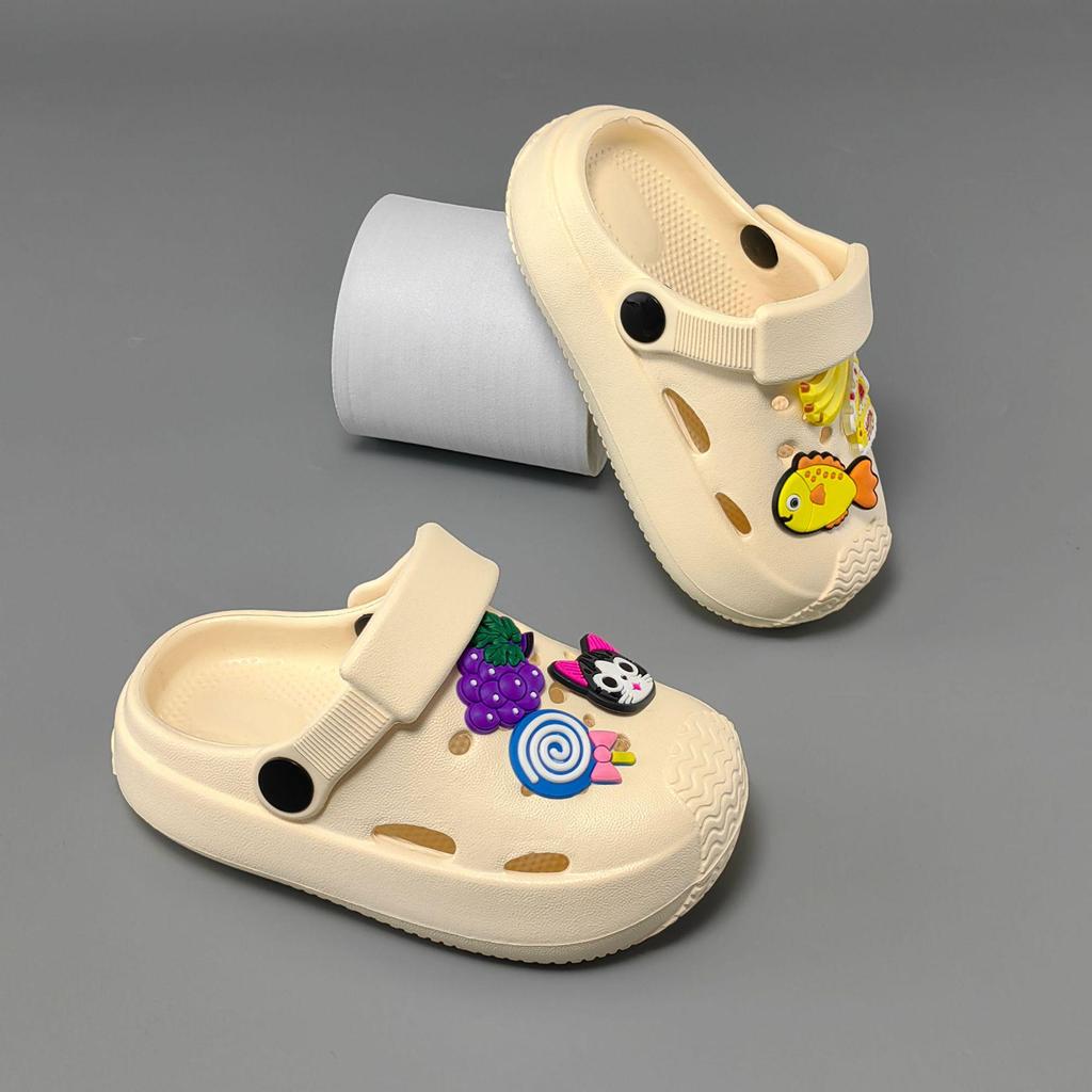 Summer Kids' Cartoon Clogs - Cute, Closed-Toe Slippers for Boys & Girls with Cat and Fish Designs, Perfect for Outdoor Wear.