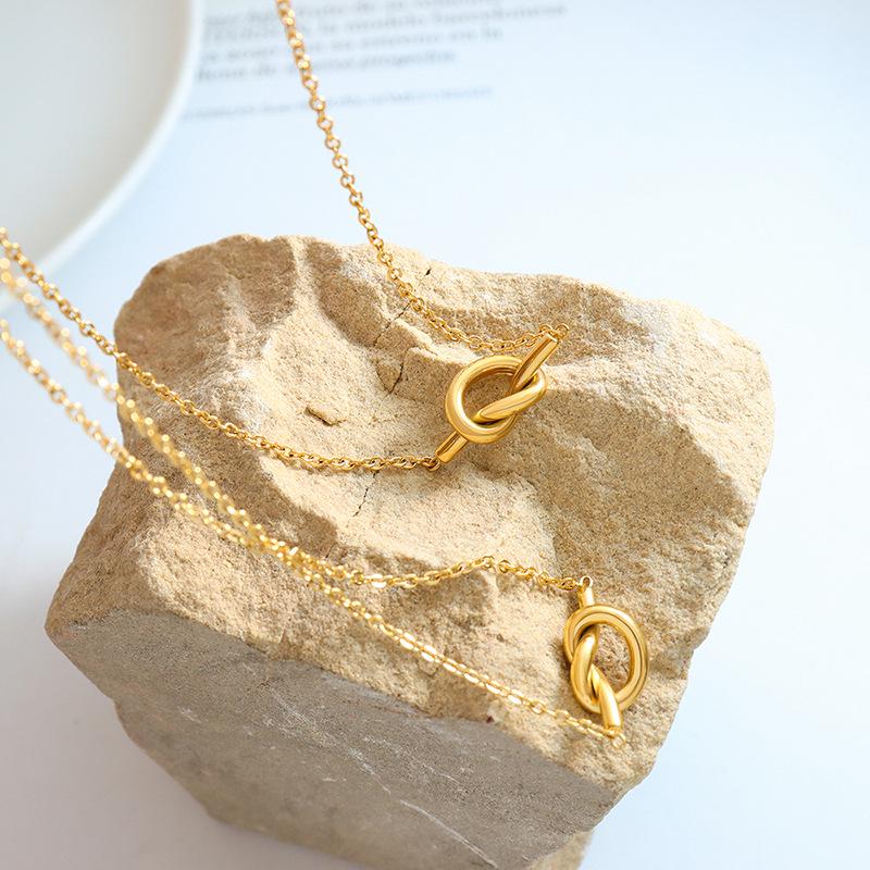 Korean Sweetheart Heart-Shaped Pendant Necklace for Women, 18K Gold-Plated Titanium Steel Clavicle Chain