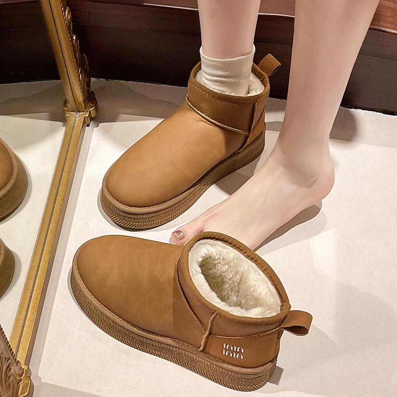 2024 New Women's Snow Boots Comfortable Warm Plush Ankle Boots Women Thickened Fluff Winter Ladies Shoes Flat Platform Shoes Boots Woman