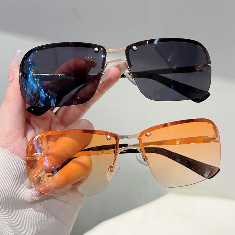 Vintage Rimless Sunglasses Women For Men Luxury Brand Designer Sun Glasses Punk Popular Sexy Ladies Metal Pink Eyeglasses