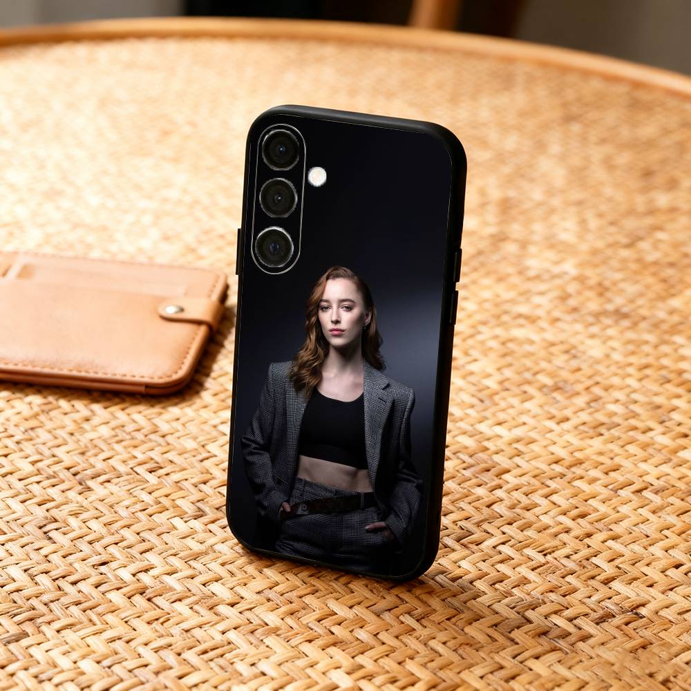 Beautifully P-Phoebe Dynevor Phone Case For Samsung A73,72,71,53,52,51,22,91,80, Soft Black Cover