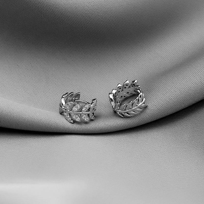 Mori Small Fresh Olive Branch Ear Buckle Small Temperament Diamond Leaf Earrings Ear Buckle Ear Jewelry Women