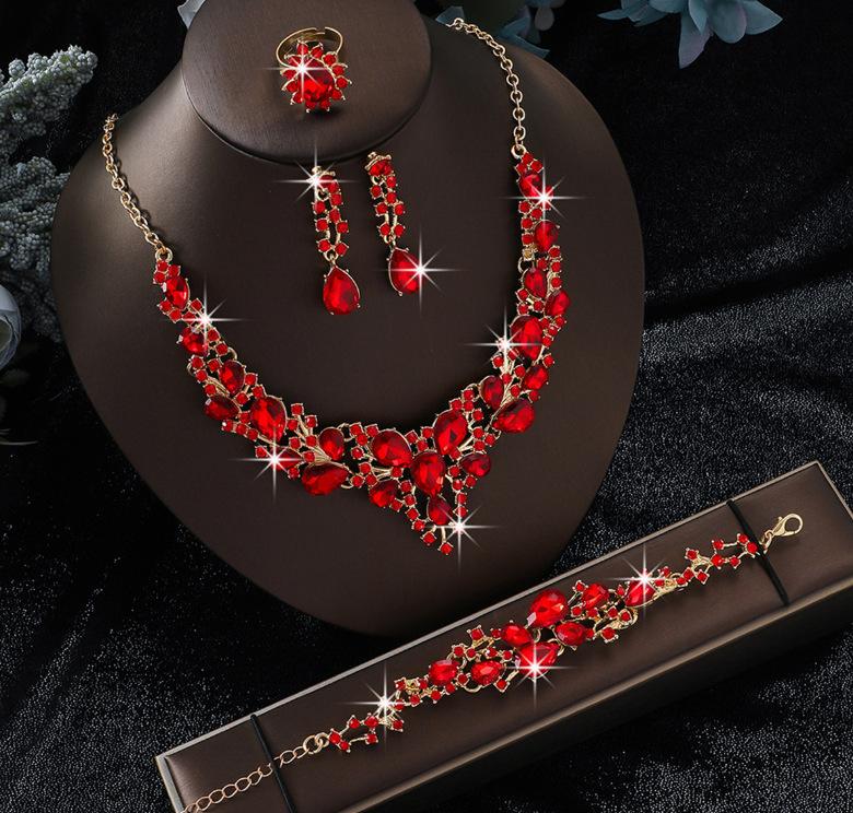 2026 Fashion Pearl Rhinestone Set Chain Women's Explosive Bridal Set Accessories Niche Temperament Clavicle Chain