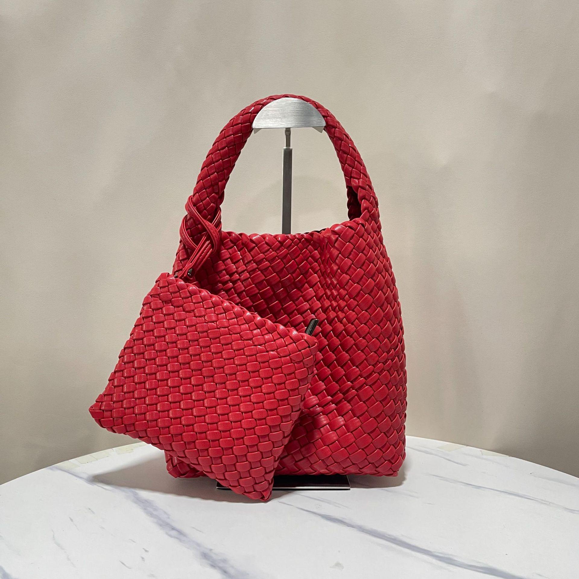 

Женская плетеная сумка в корейском стиле 2024: Модный, Вместительный, Дизайн для повседневного использования