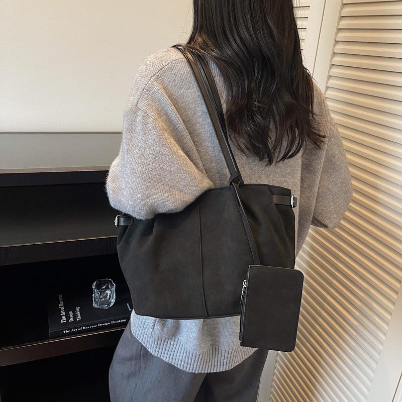 

Корейская замшевая женская сумка-тоут большой вместимости - Осенне-зимняя повседневная наплечная сумка Coffee Color