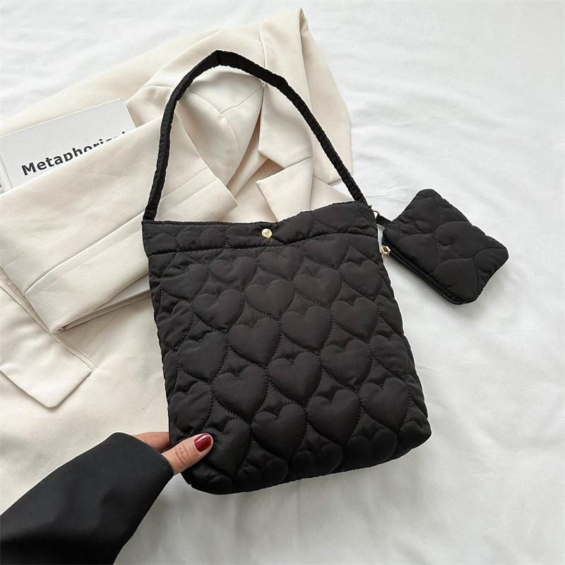 Stylish Streetwear Tote Bag Women s Fashionable Handbag With Large Capacity чёрный