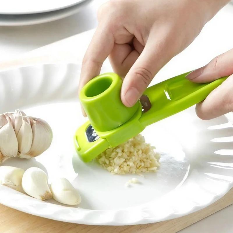 Mini Manual Garlic Grinder - Creative Garlic Press & Mash Tool, Compact Green Kitchen Gadget for Fresh Garlic Prep