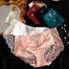 Mit Diamanten verzierte Mid-Waist-Spitzen-Slips Sexy und atmungsaktive Damen-Triangel-Slips