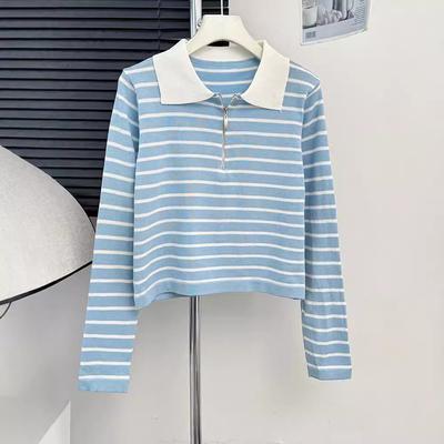 Gestreiftes lockeres langärmeliges Strick-T-Shirt mit Revers für Damen mit Herbstdesign und stilvollem Reißverschluss-Unterteil