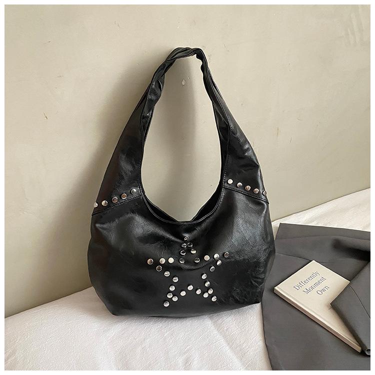 2025 Autumn New Texture Retro Rivet Shoulder Armpit Bag European and American Fashion Large Capacity Fashion Bucket Bag